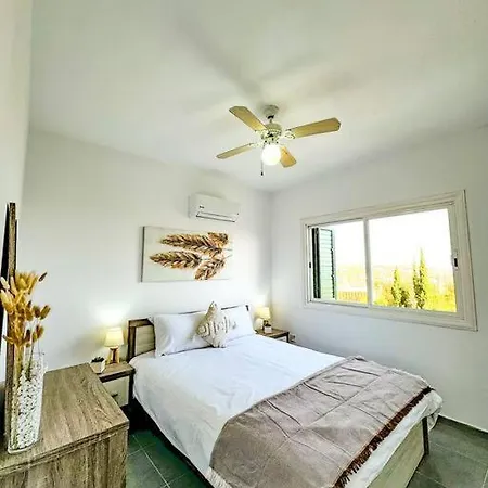 Pelagos Panorama 2b, Seaview, Pool Apartment